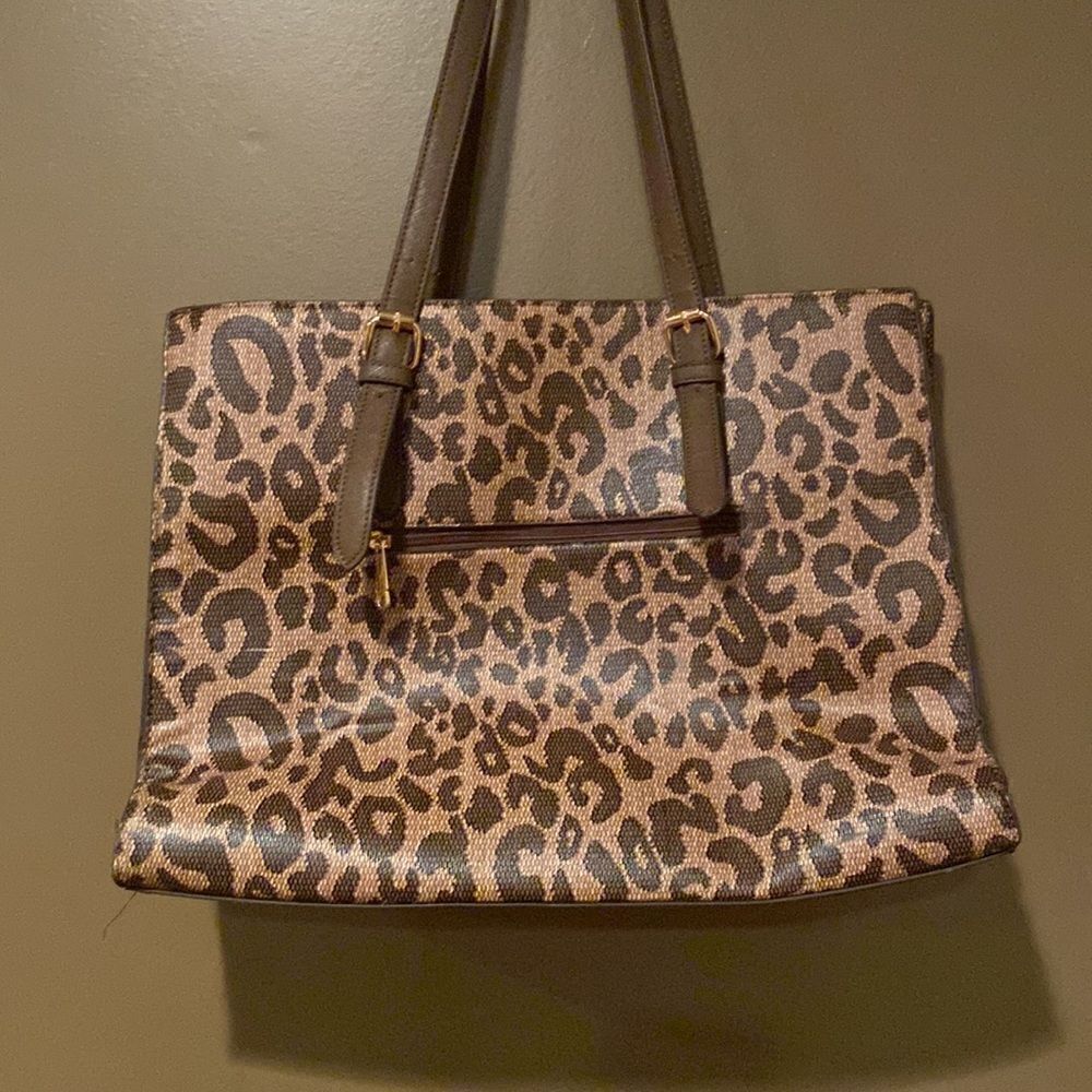 Leopard Print Shoulder Bag. - Picture 7 of 14